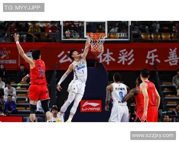 广州龙狮球迷举办助威活动，团结支持球队征战CBA