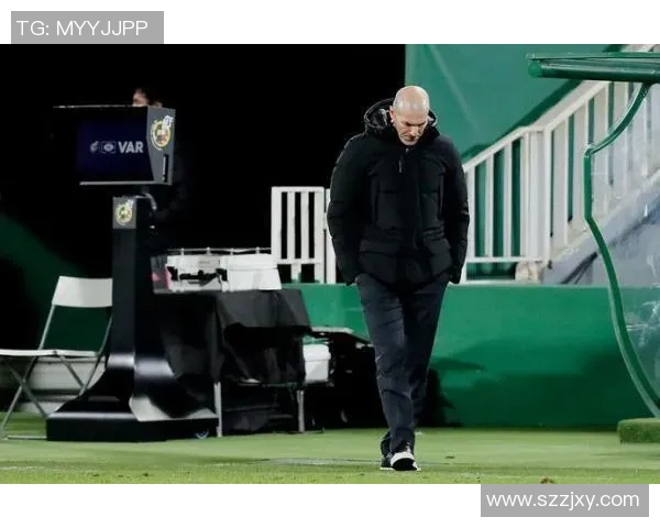 皇马拒绝上任助教要求，齐达内团队遭遇重大变故，脱欧学姐抛出礼物